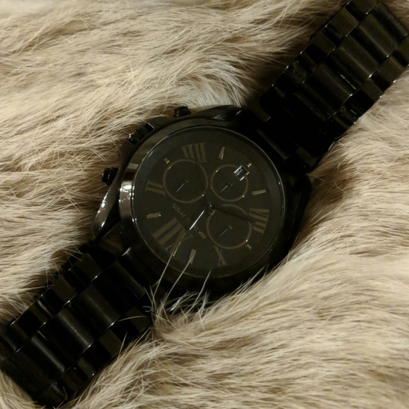 Michael Kors Black Watch - Picture 5 of 7